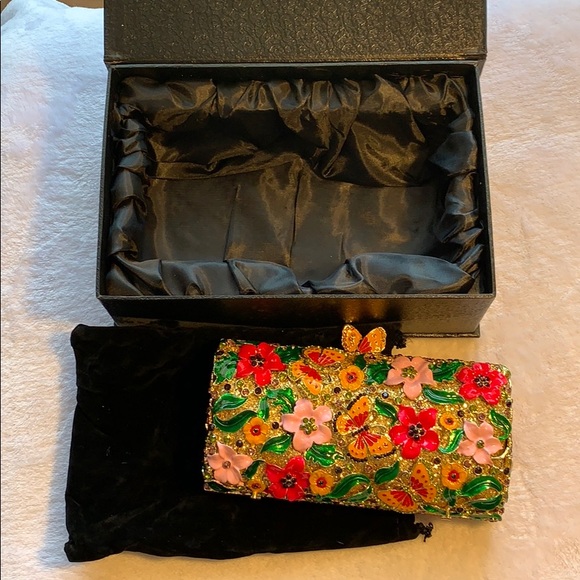 Dolli Butterfly Flora Clutch - Picture 4 of 5